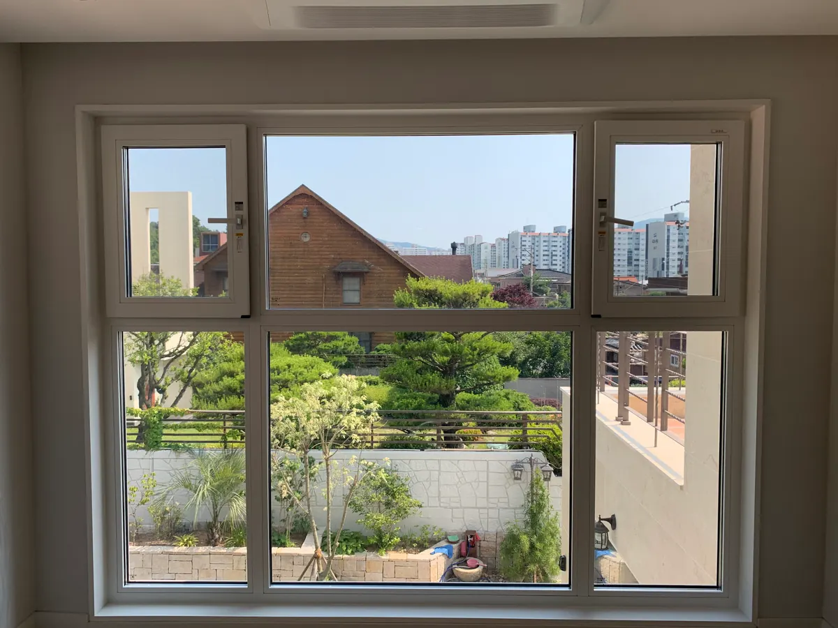 양주 전원주택 침실 창문 안전필름 시공
